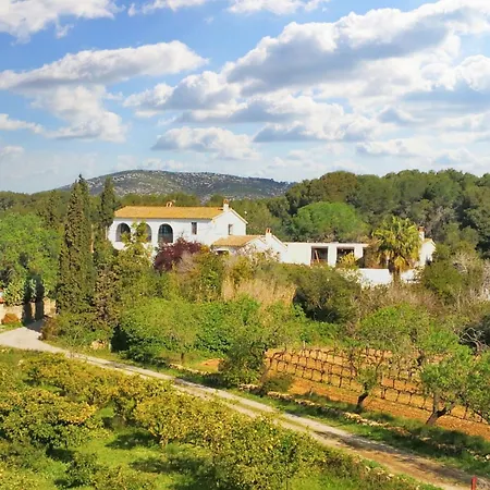 Seaside Serenity: 3-bedroom With Pool In San Pedro De Ribas